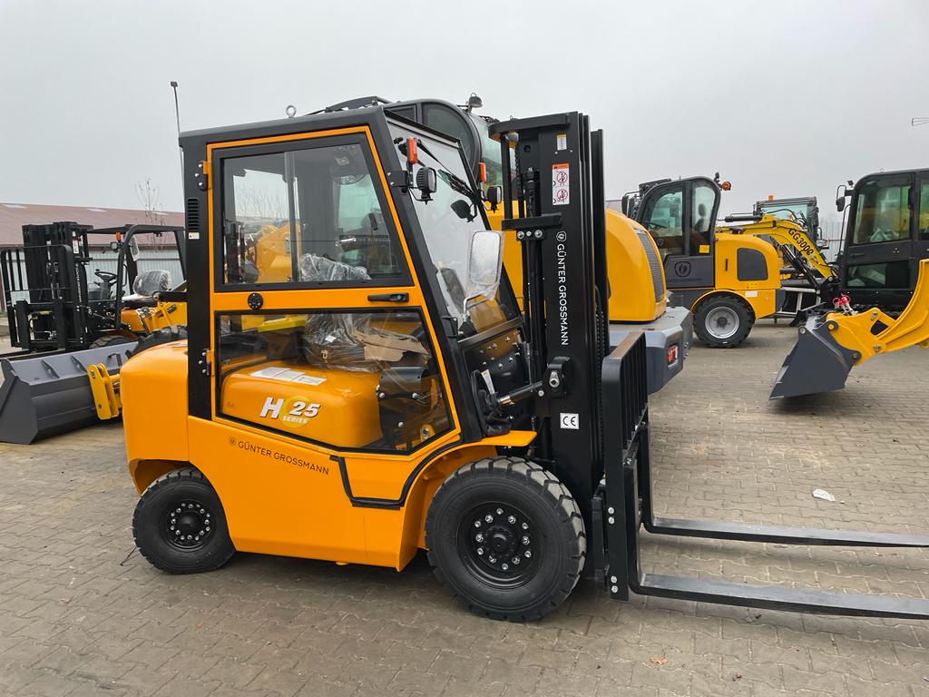 2.5 Ton 4,5m Kabine 2.5 Ton 4,5m Kabine