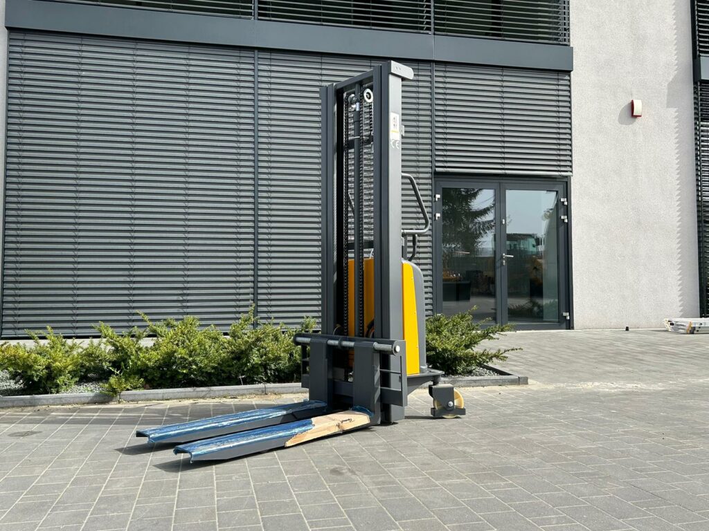 Elektrischer Hochhubwagen CDD15E